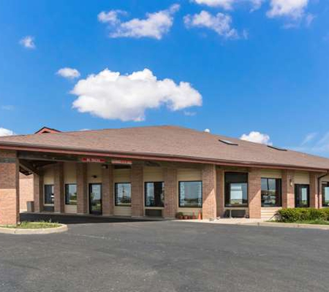 Country Hearth Inns and Suites - Rochelle, IL