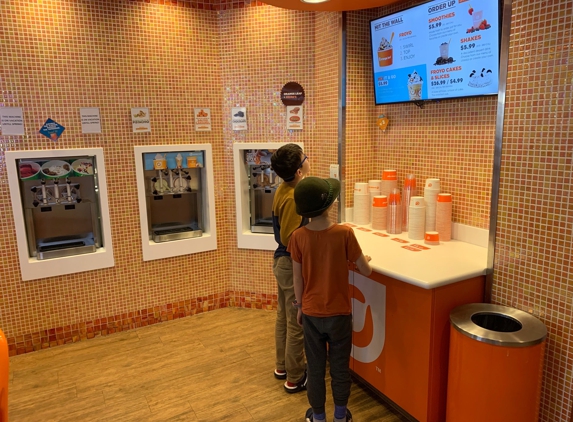 Orange Leaf Frozen Yogurt - Washington, MO