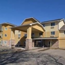 Super 8 by Wyndham Altoona - Motels