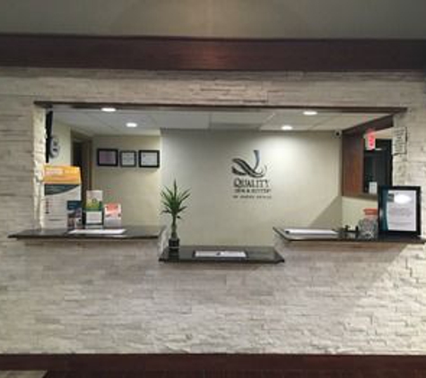 Quality Inn & Suites - Winfield, KS