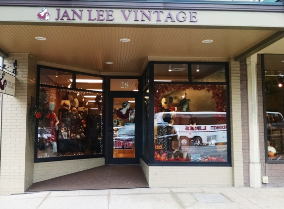 Janlee Vintage - Medina, OH