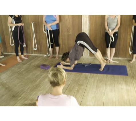 Flametree Yoga Studio - Woolner, NT