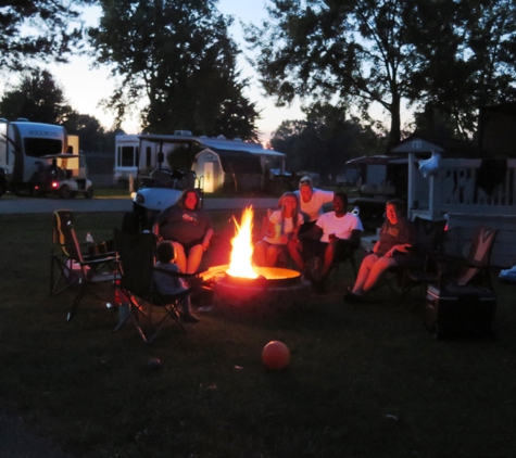 Greenwood Acres Campground - Jackson, MI. Pass the s'mores please!