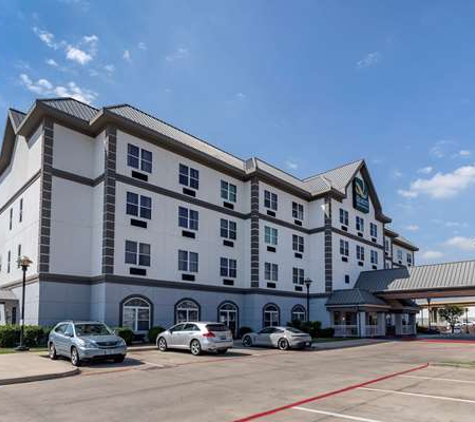 Quality Inn & Suites-I-35 E/Walnut Hill - Dallas, TX