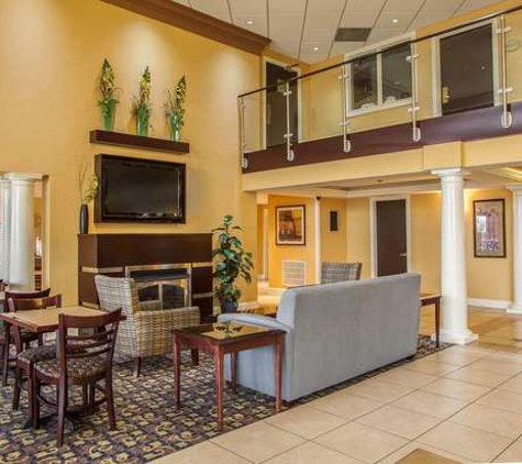 Quality Inn & Suites St Charles -West Chicago - Saint Charles, IL