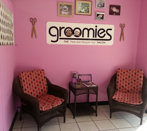 Groomies Pet Salon - North Palm Beach, FL