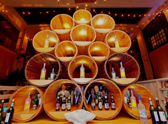 Paul David Partywares LLC - Shrewsbury, NJ. Lighted barrel backbar