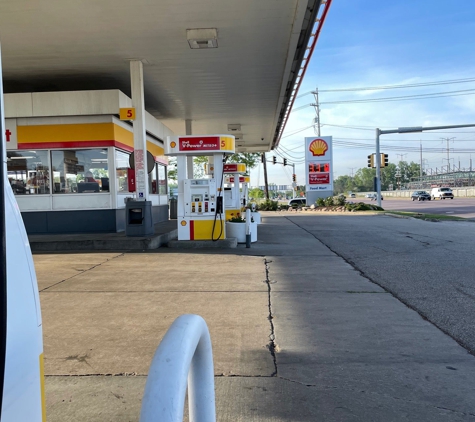 Shell - Highland Park, IL