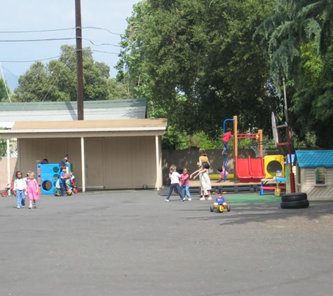 Hillcrest Montessori School - Pasadena, CA