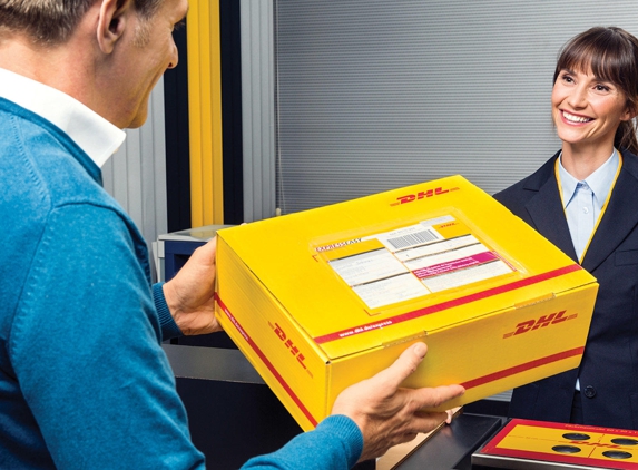 DHL Express Servicepoint - Kansas City, MO