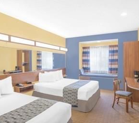 Microtel Inn & Suites by Wyndham Chili/Rochester Airport - Rochester, NY