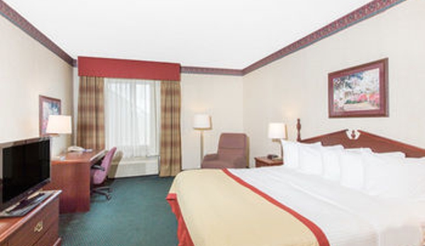 Baymont Inn & Suites - Jonesboro, AR