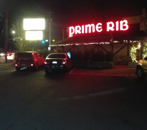 Clyde's Prime Rib Restaurant & Bar - Portland, OR