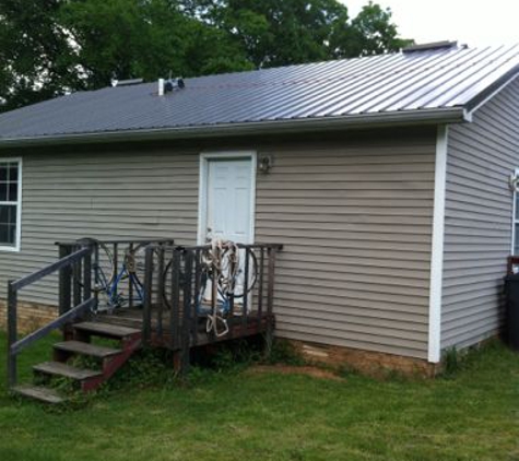 Cavinder Remodeling - Hopkinsville, KY. Metal roof installation!