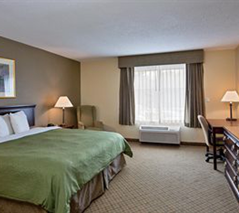 Country Inns & Suites - Newport News, VA