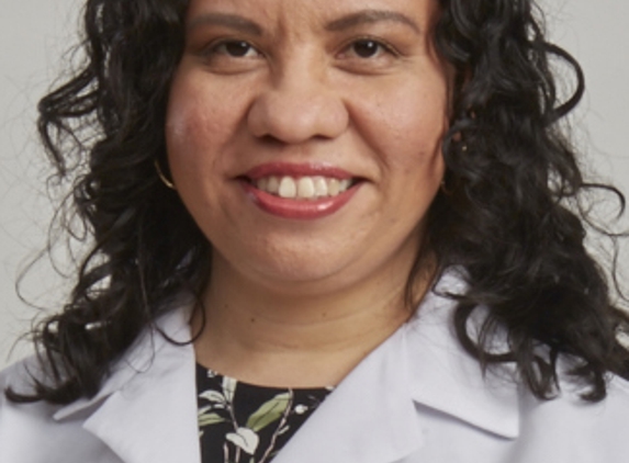 Silvia Yamanic Alvarez De, MD - Cedar Rapids, IA