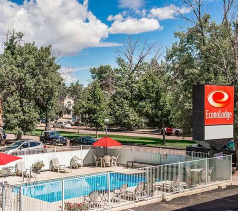 Econo Lodge - Colorado Springs, CO