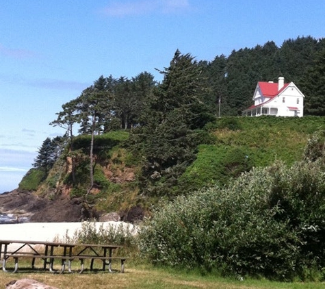 Heceta Lighthouse Bed & Breakfast - Yachats, OR