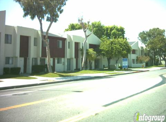 Cypress Town Park Apartments - Cypress, CA