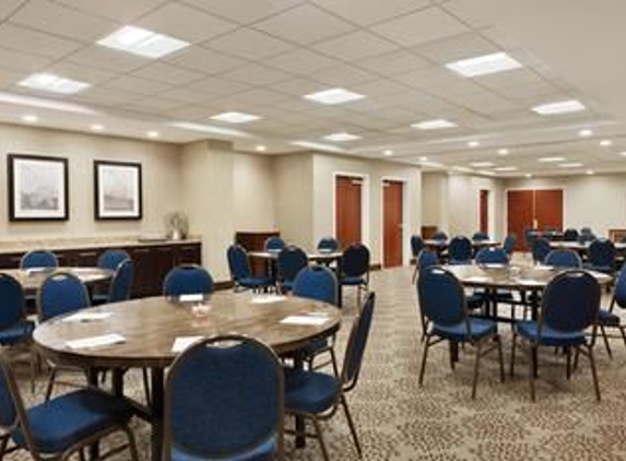 Hampton Inn - Farmingville, NY