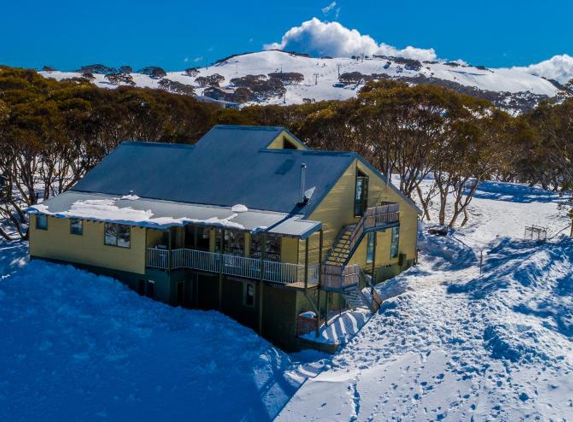 Arrabri Ski Club - Hotham Heights, VIC. Arrabri Ski Club Mt Hotham 1800 651 451