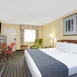 Days Inn by Wyndham Towson - Towson, MD