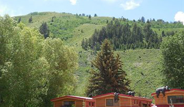 Snake River Cabins and RV Village - Jackson, WY