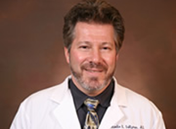 Dr. Martin L Saltzman, MD - Schaumburg, IL