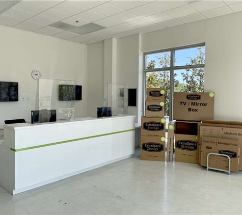 Extra Space Storage - Hallandale, FL