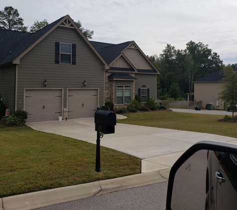 Michael's Lawn Maintenance - Columbia, SC