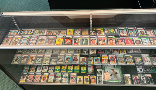 CLE Sports Cards & Collectibles - Broadview Heights, OH