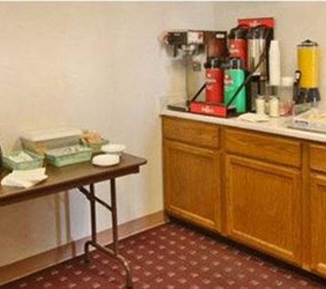 Americas Best Value Inn Champaign - Champaign, IL