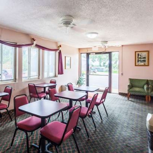 Econo Lodge - Lincoln, NE