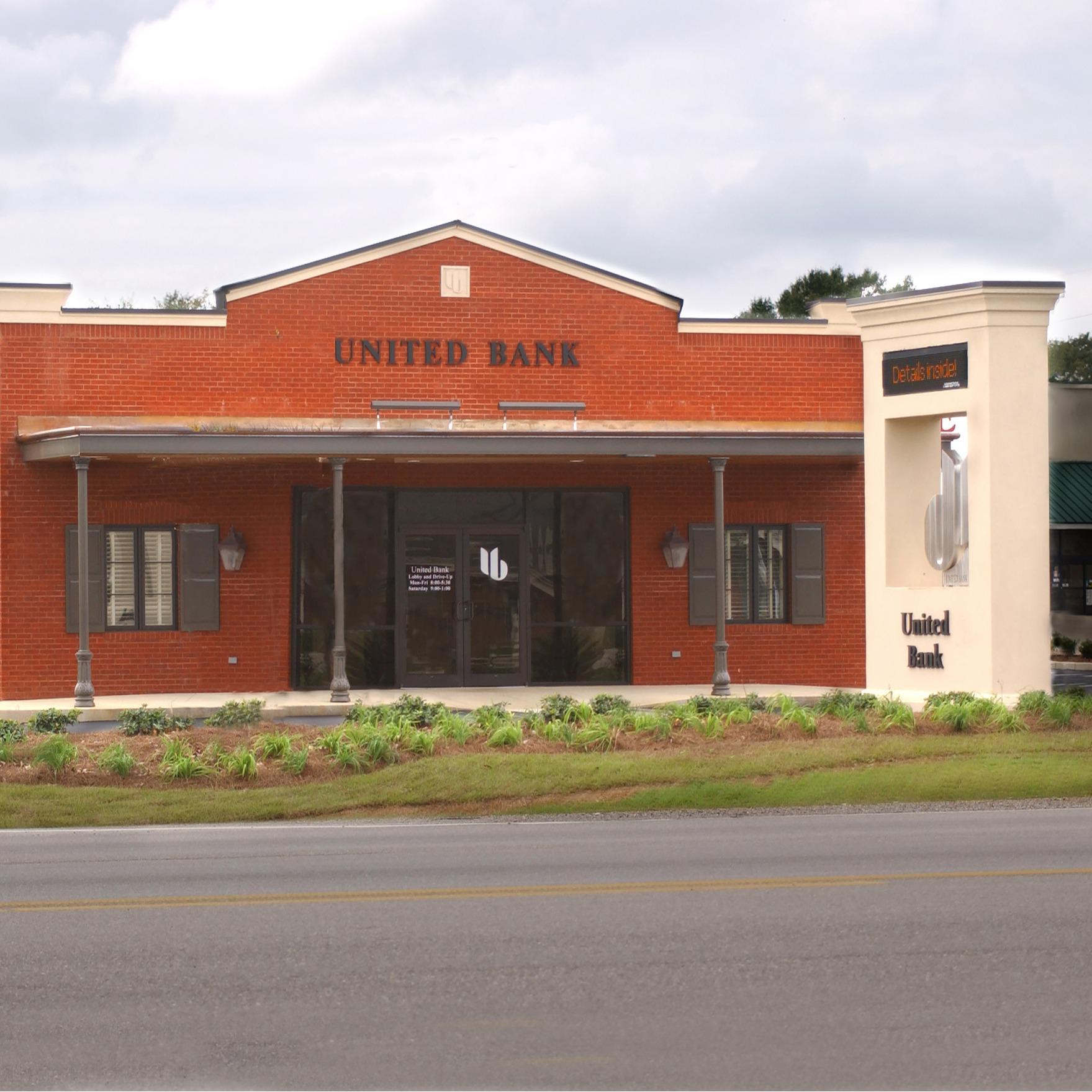 banks in bay minette alabama