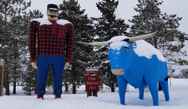 Paul Bunyan and Babe the Blue Ox - Bemidji, MN