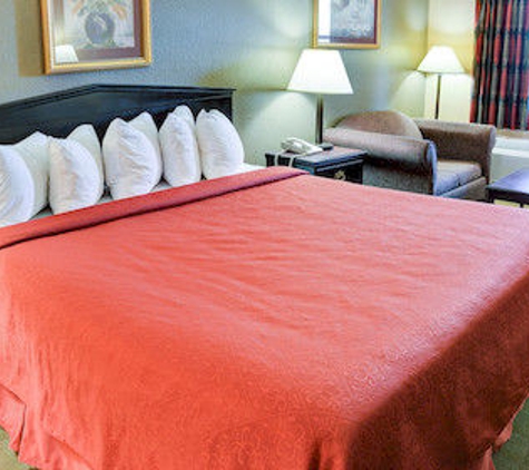 Quality Inn & Suites Hot Springs-Lake Hamilton - Hot Springs National Park, AR