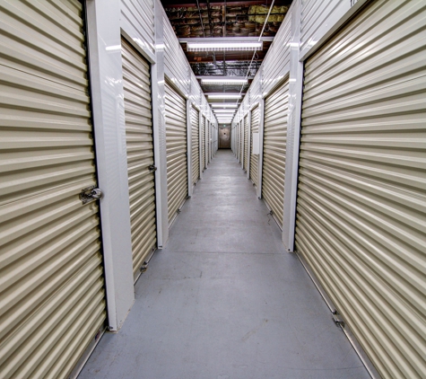 StaxUP Storage - Sun City - Sun City, CA