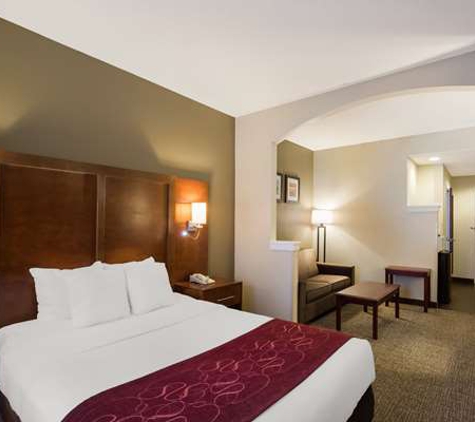 Comfort Suites Near University - North Brunswick, NJ