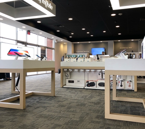 Xfinity Store by Comcast - North Haven, CT