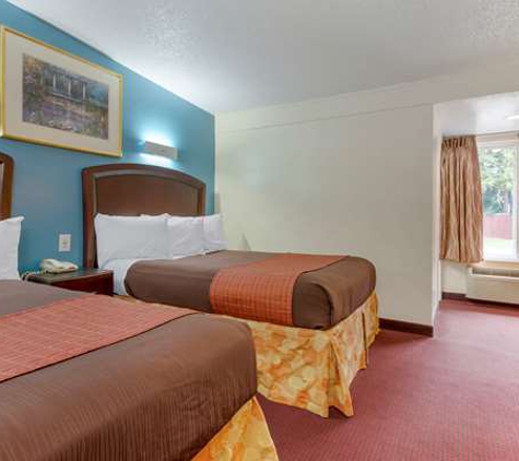 Rodeway Inn & Suites - New Paltz, NY