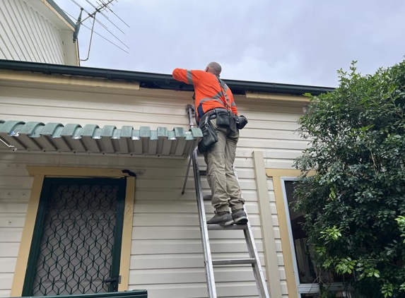 Express Sydney painting services - Baulkham Hills, NSW. Replacing facial board.