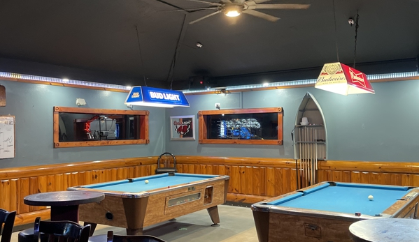 Lucky Star Saloon - Freeport, FL. Pool time!!1$ a game