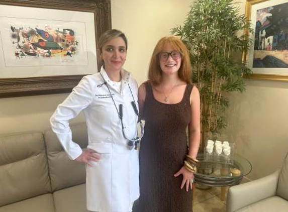 Dr. Roxanne Salavati - Beverly Hills, CA