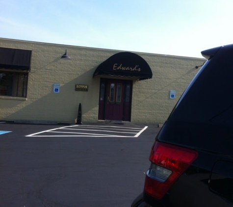 Edwards Restaurant & Lounge - New Castle, PA