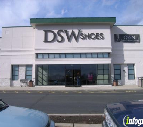 DSW Designer Shoe Warehouse - Iselin, NJ