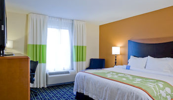 Fairfield Inn & Suites - Columbus, MS