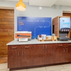 Holiday Inn Express & Suites Medford-Central Point by IHG