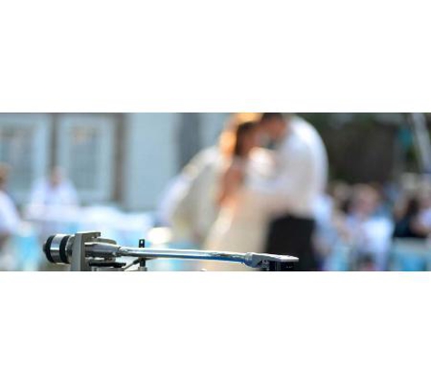 Muzic-4-U. Full DJ and entertainment service - weddings, schools, functions