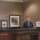 Hampton Inn & Suites Kansas City-Country Club Plaza