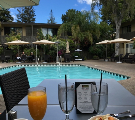 Dinah's Poolside Restaurant - Palo Alto, CA